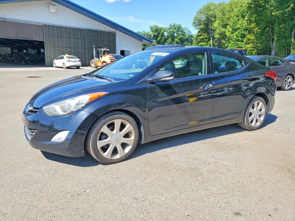 2013 HYUNDAI Elantra