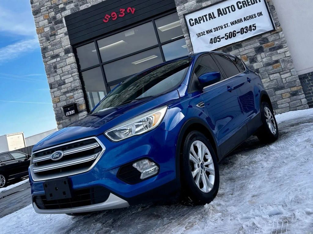 2017 FORD Escape