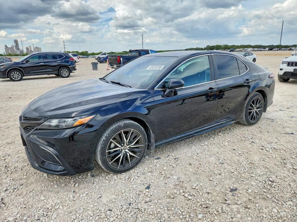2024 TOYOTA Camry