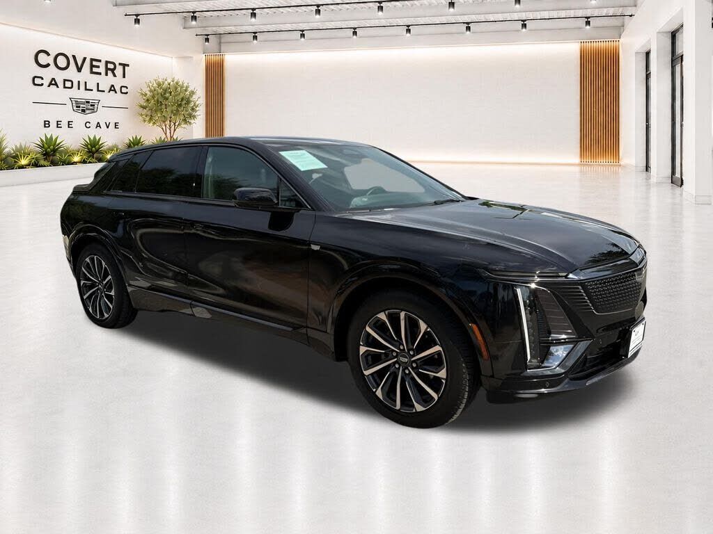 2024 CADILLAC Lyriq