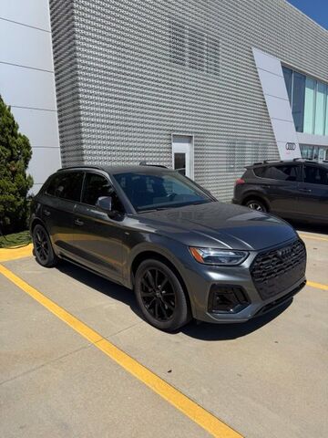 2024 AUDI Q5 e