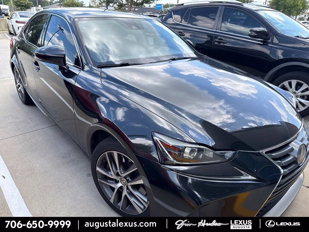 2019 LEXUS IS