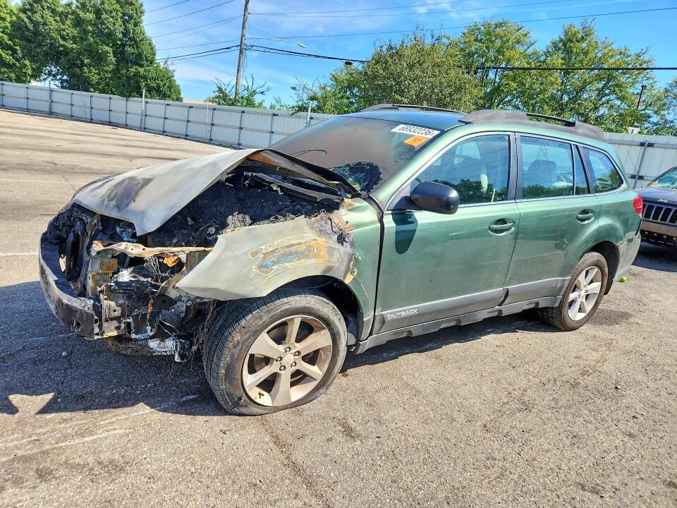 2014 SUBARU Outback