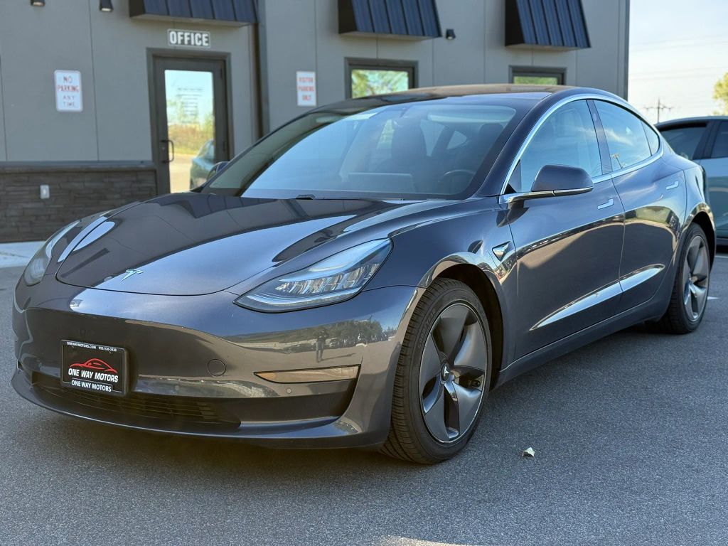 2018 TESLA Model 3