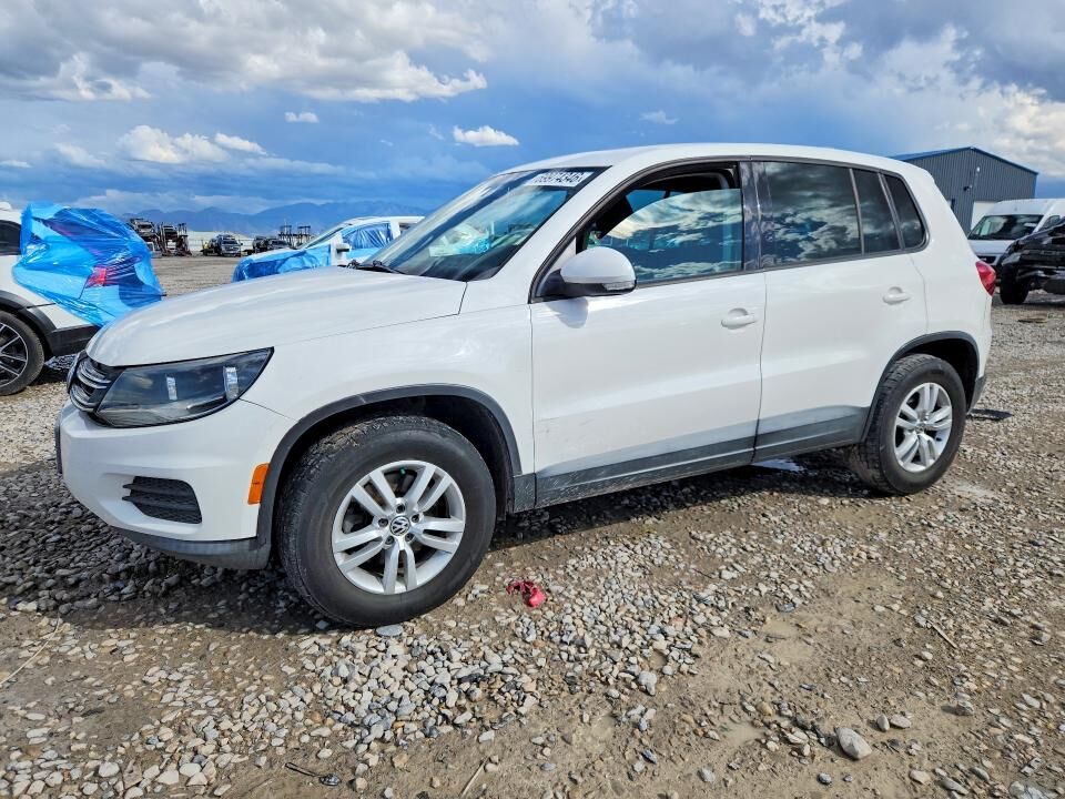 2013 VOLKSWAGEN Tiguan