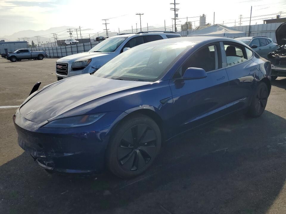 2025 TESLA Model 3