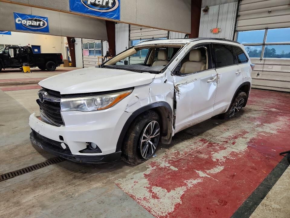 2016 TOYOTA Highlander