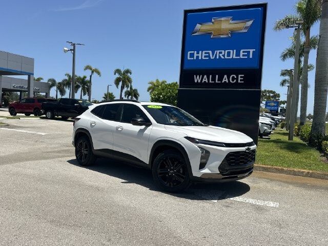 2025 CHEVROLET Trax