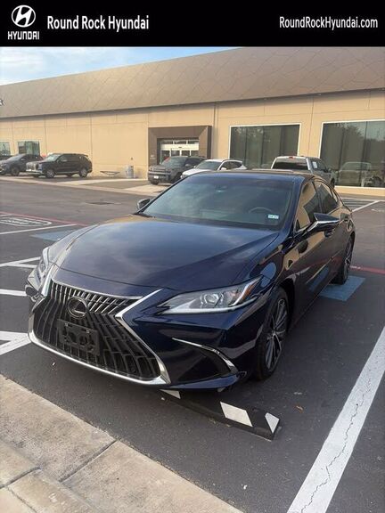 2025 LEXUS ES