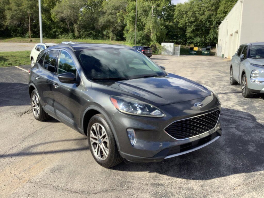 2020 FORD Escape