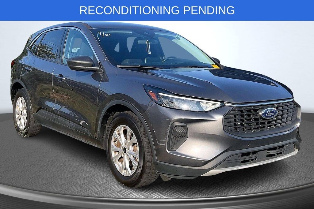 2024 FORD Escape