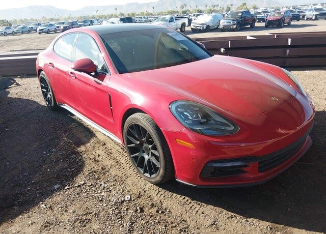2018 PORSCHE Panamera