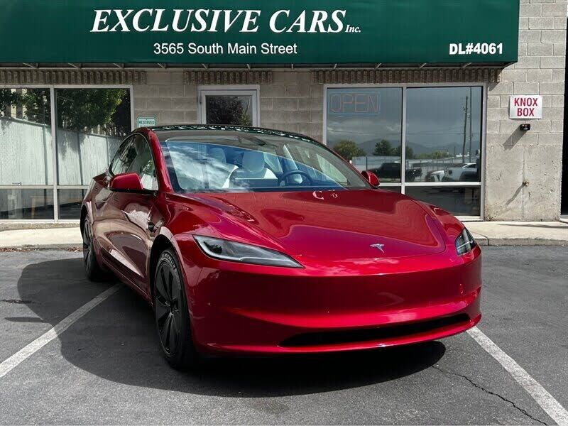 2025 TESLA Model 3