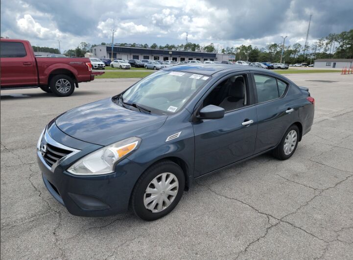 2016 NISSAN Versa