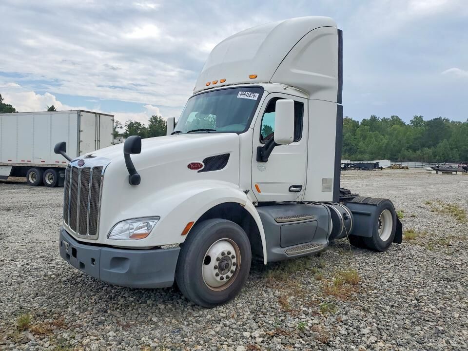 2018 PETERBILT 579