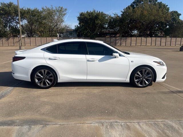 2020 LEXUS ES