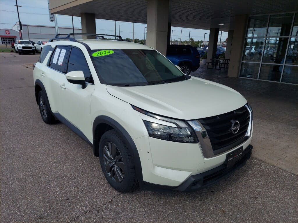 2024 NISSAN Pathfinder