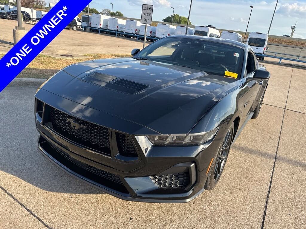 2025 FORD Mustang