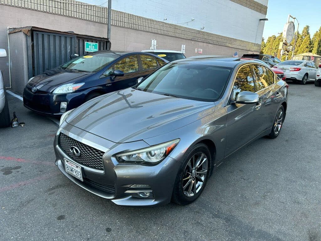2017 INFINITI Q50