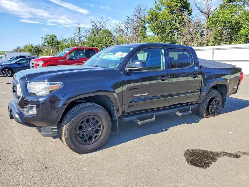 2020 TOYOTA Tacoma