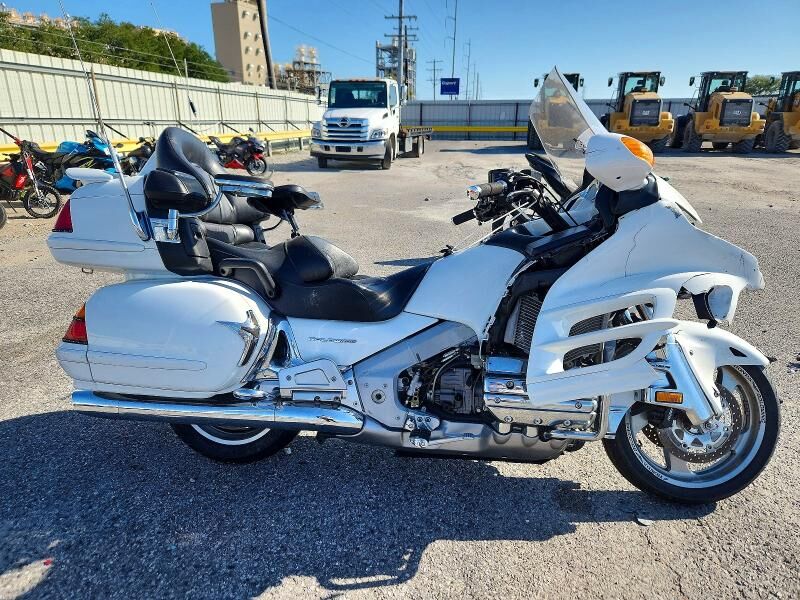 2005 HONDA GL1800