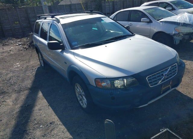 2004 VOLVO XC70