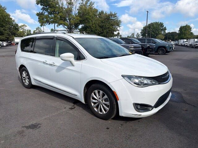 2019 CHRYSLER Pacifica