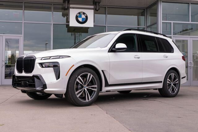 2027 BMW X7