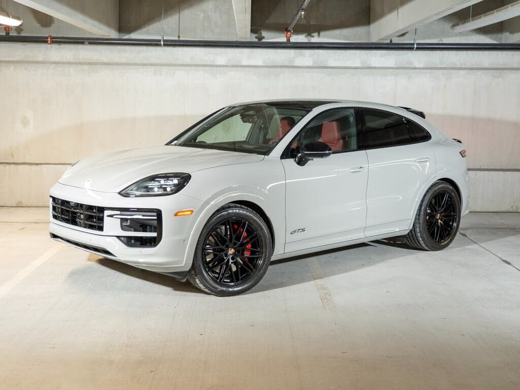 2026 PORSCHE Cayenne