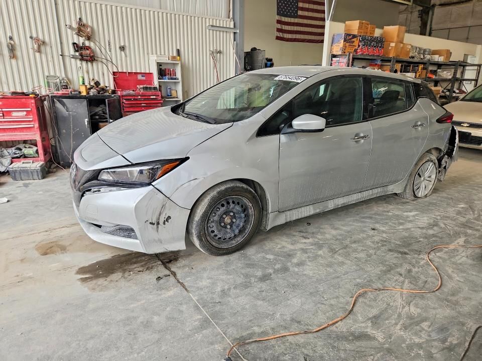 2023 NISSAN Leaf