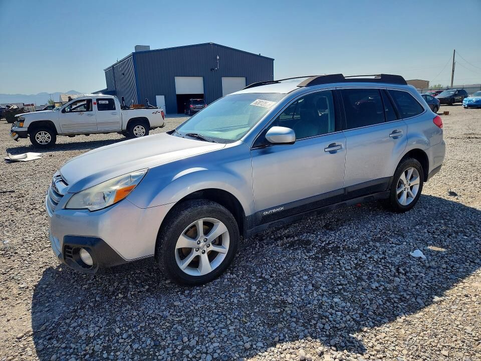2014 SUBARU Outback