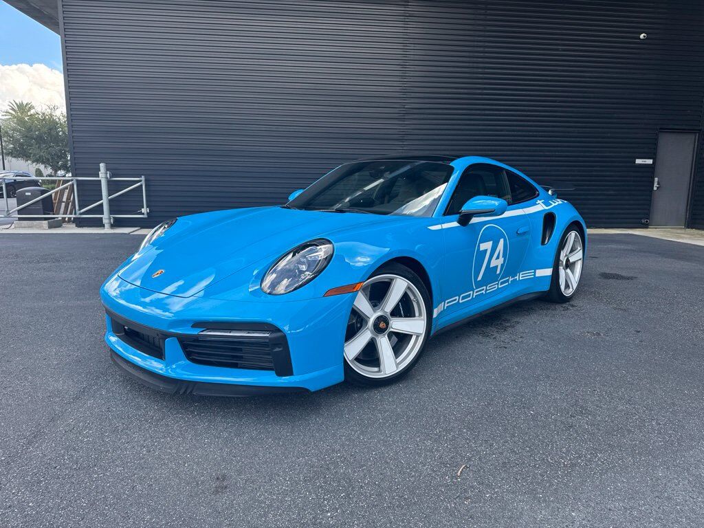 2025 PORSCHE 911