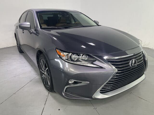 2016 LEXUS ES