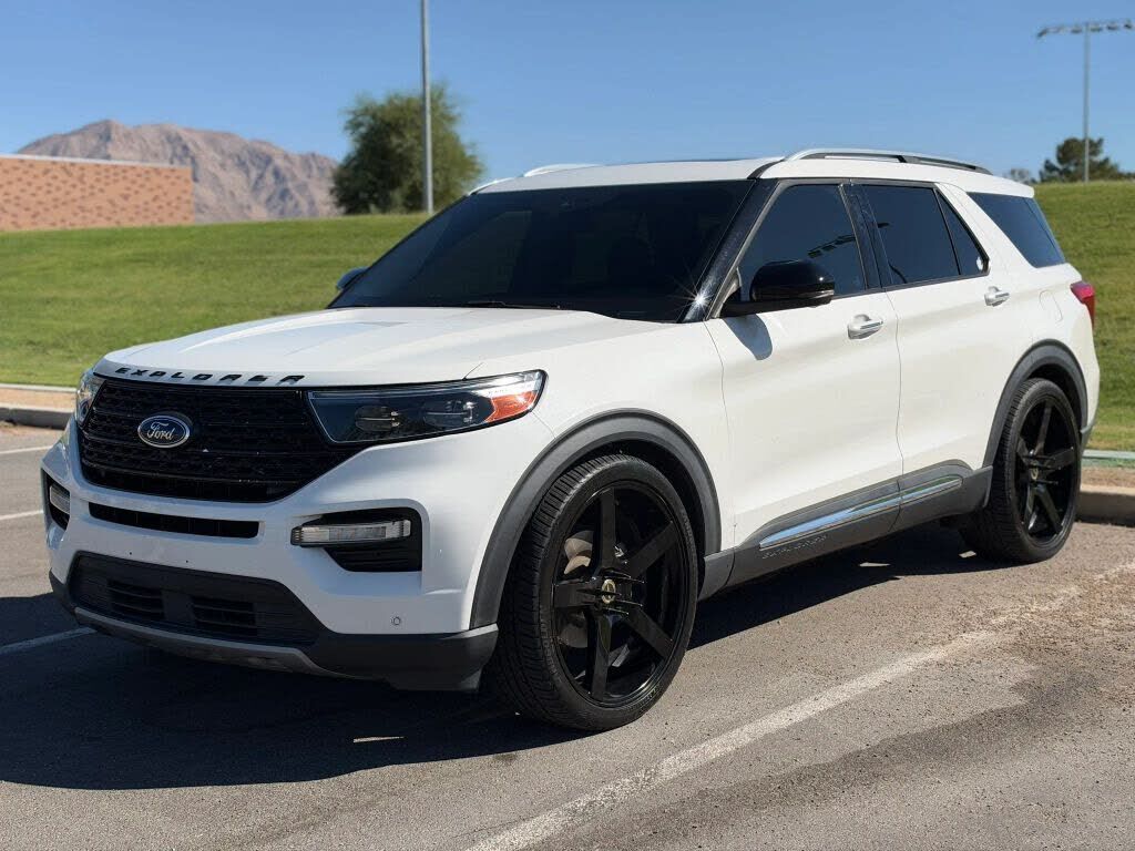 2021 FORD Explorer