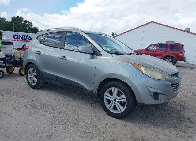 2011 HYUNDAI Tucson