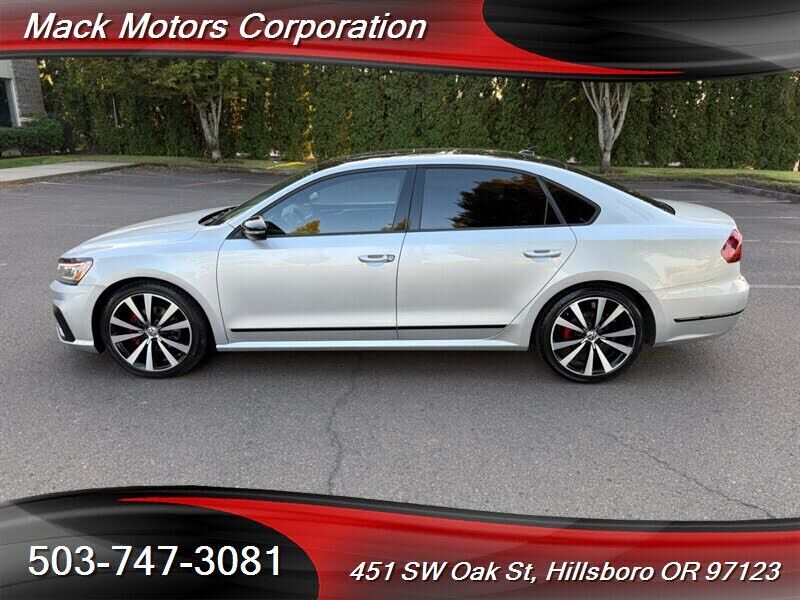 2018 VOLKSWAGEN Passat