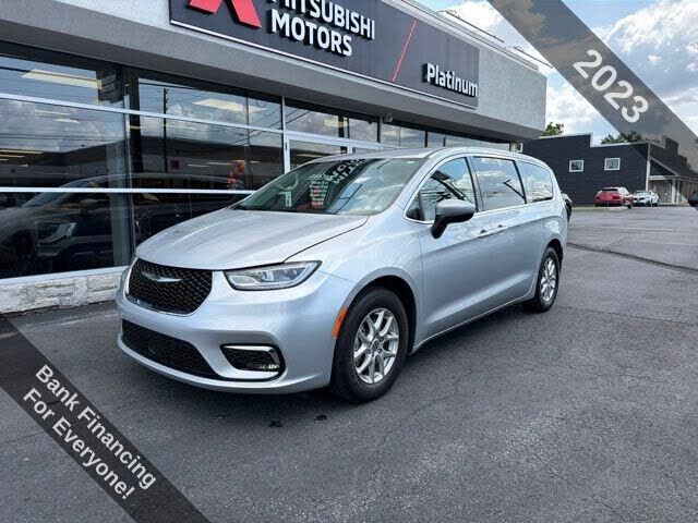 2023 CHRYSLER Pacifica