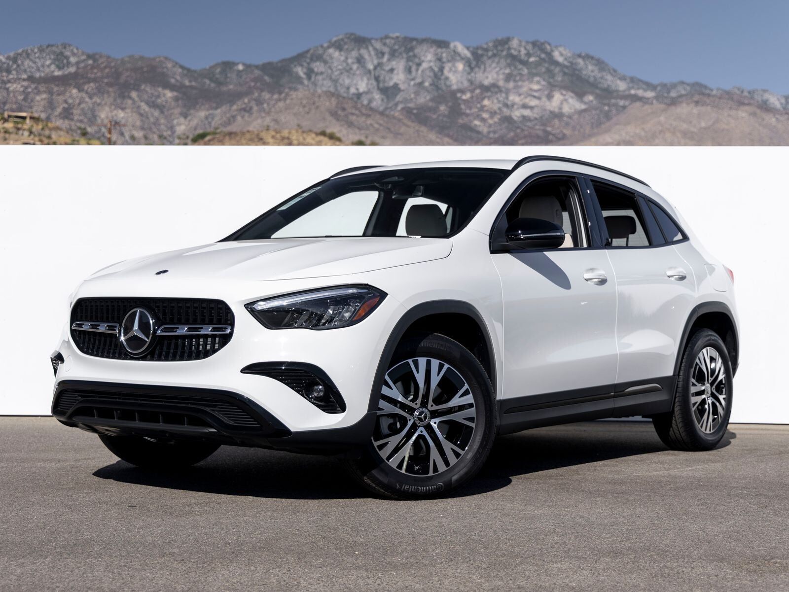 2026 MERCEDES-BENZ GLA-Class