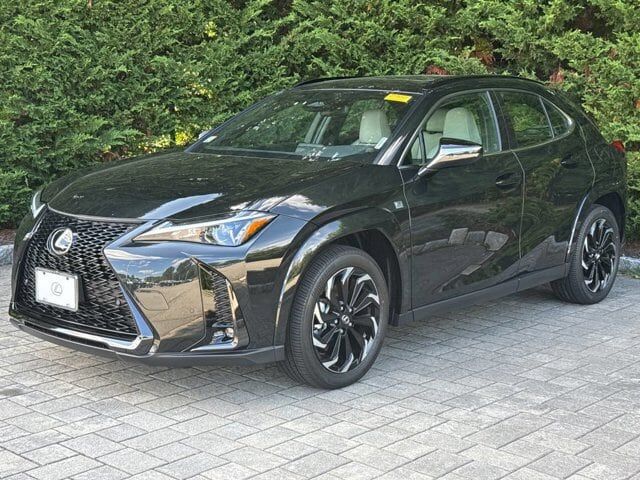 2026 LEXUS UX