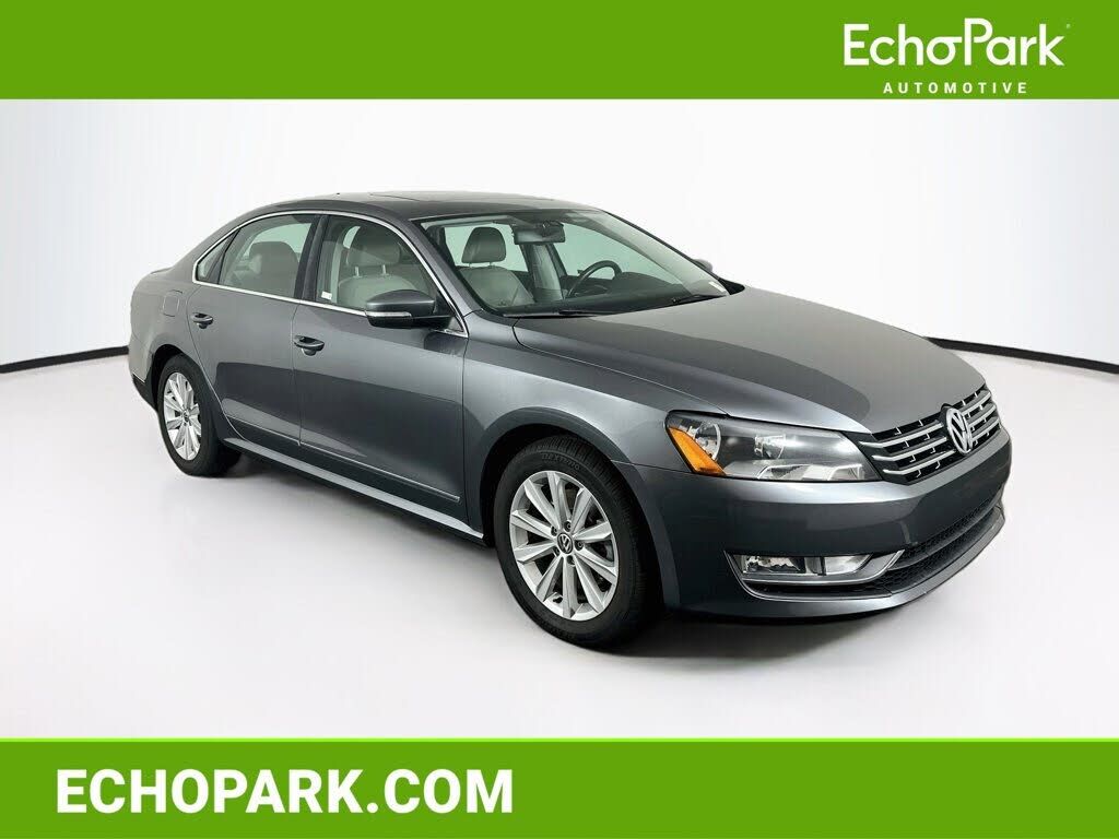 2012 VOLKSWAGEN Passat