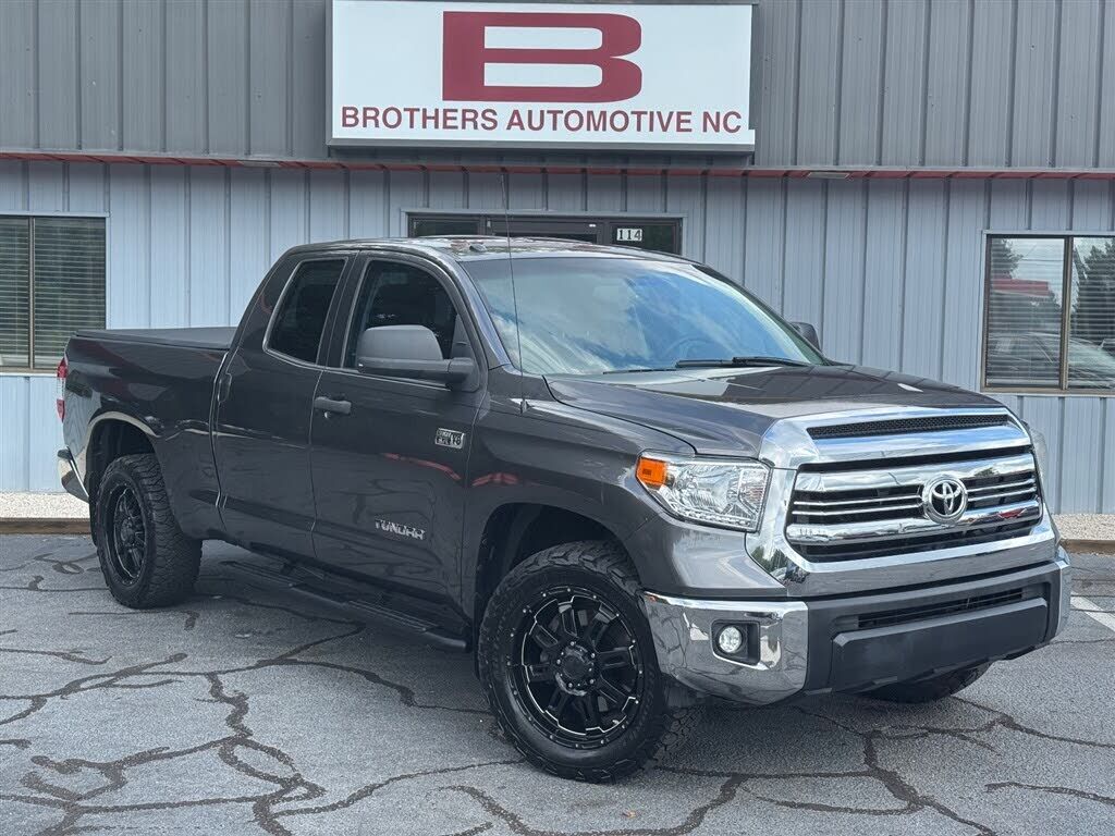 2017 TOYOTA Tundra