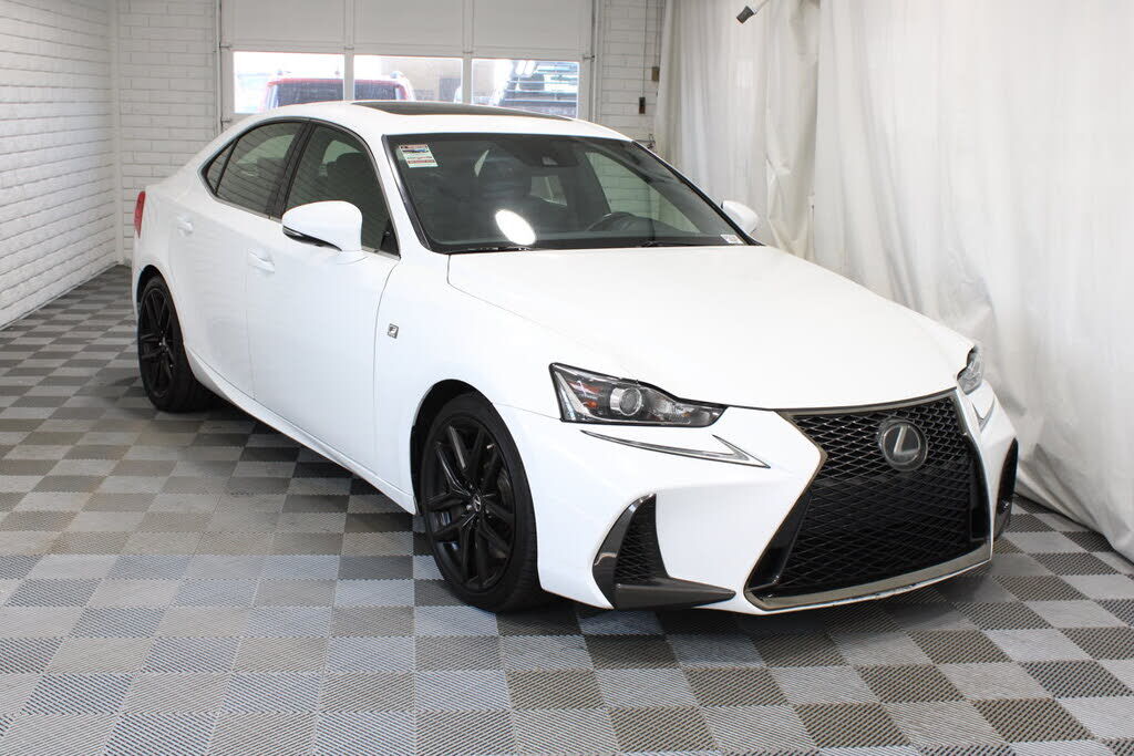 2018 LEXUS IS