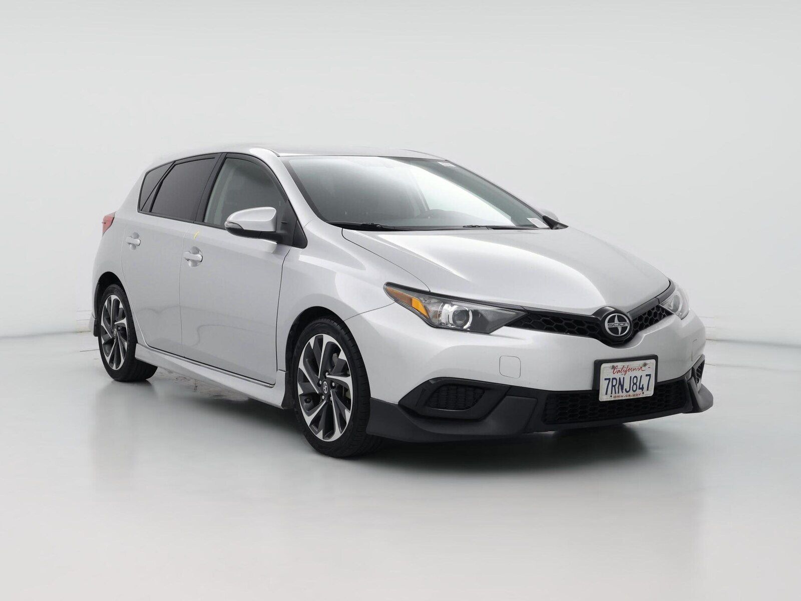 2016 TOYOTA Scion
