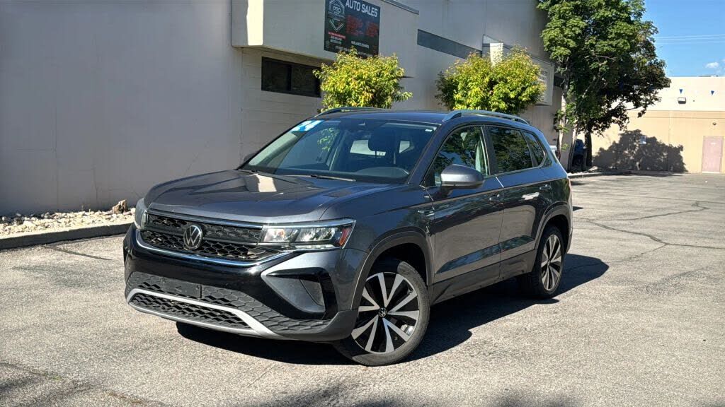 2024 VOLKSWAGEN Taos