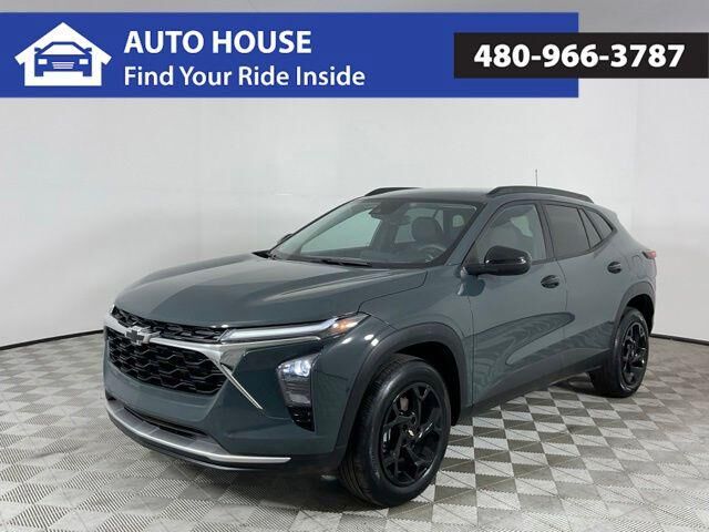 2025 CHEVROLET Trax