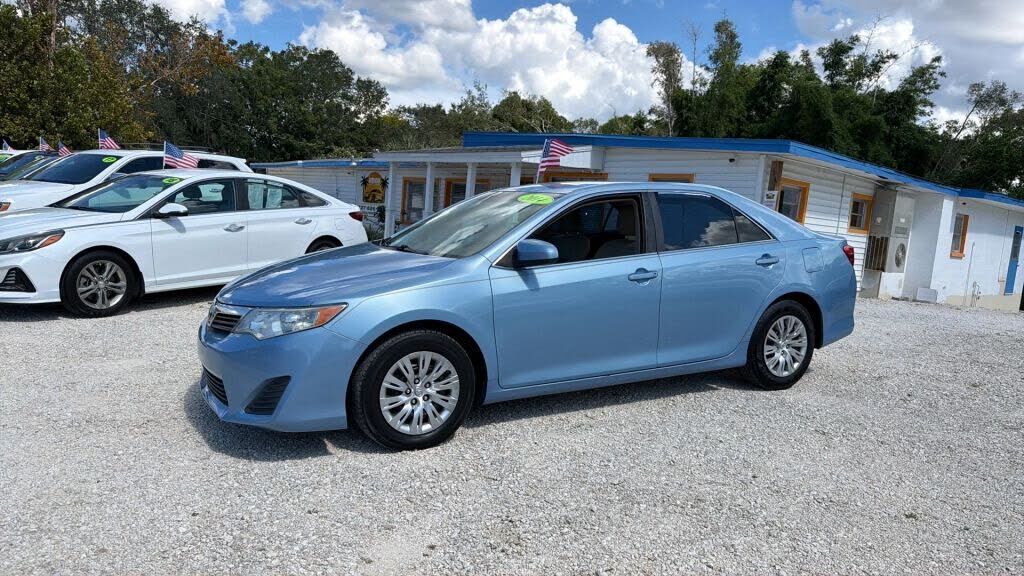 2014 TOYOTA Camry
