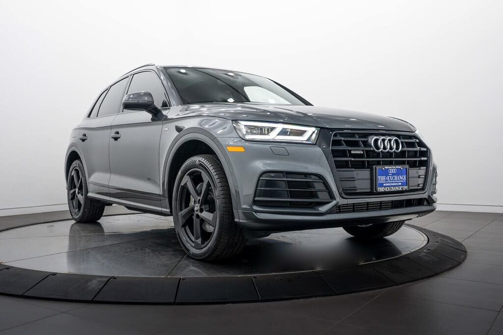 2020 AUDI Q5 e