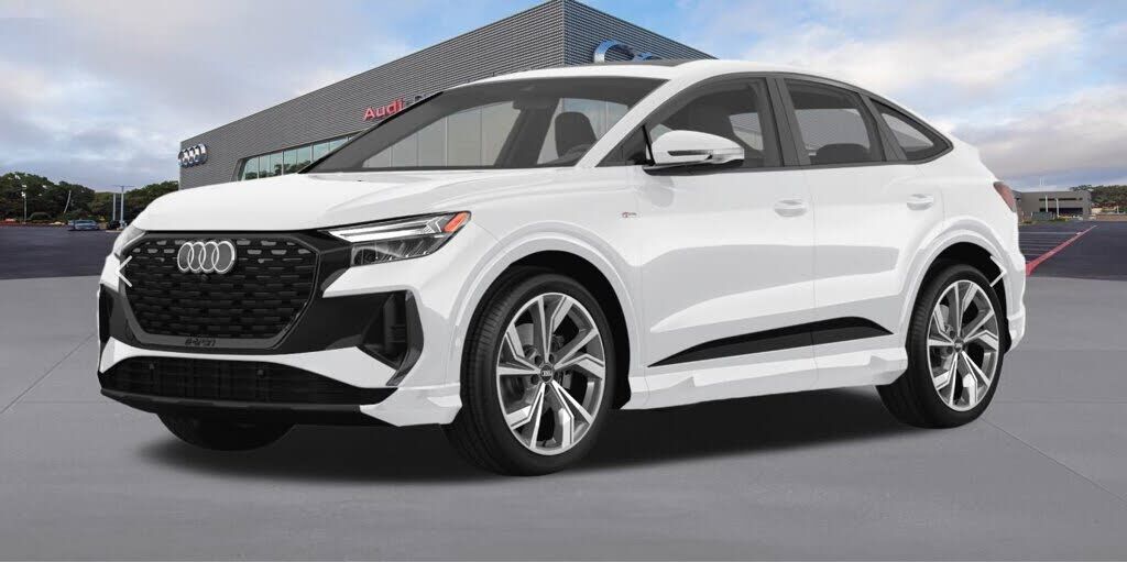 2024 AUDI Q4