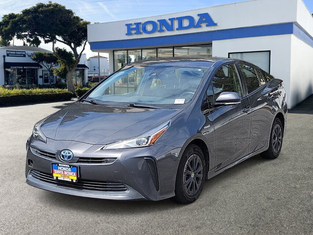 2019 TOYOTA PRIUS