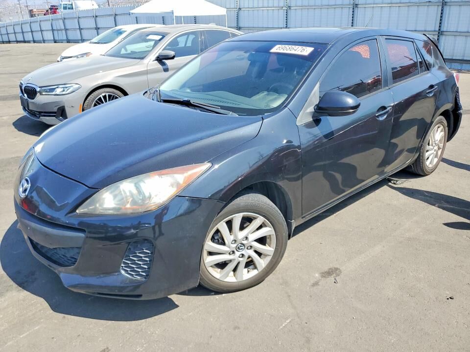 2013 MAZDA Mazda3